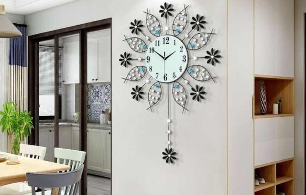 35+ Wall Clock Design For Bedroom, Living Room, Office and Best Vastu