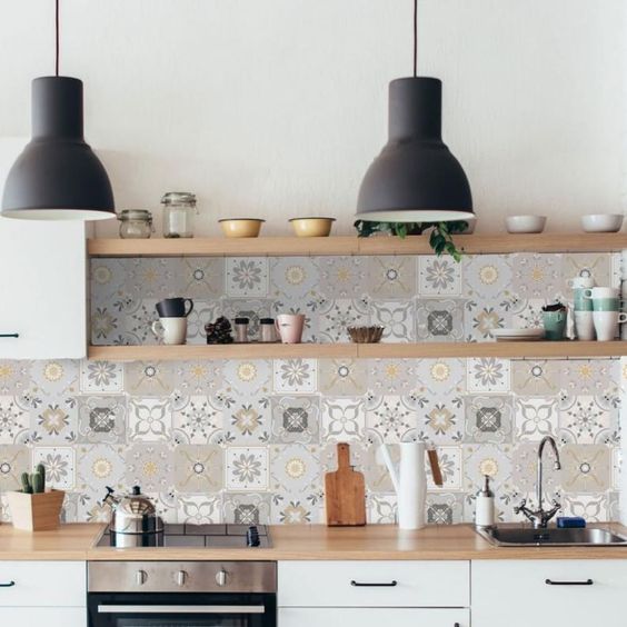 25+ White Kitchen Designs: Colour Combinations, Furniture